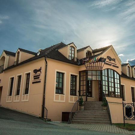 Hotel Zamecky Penzion Kopecek Rájec-Jestřebí Esterno foto